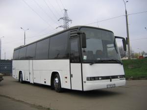 Заказать белый автобус Мерседес до 60 мест для перевозки