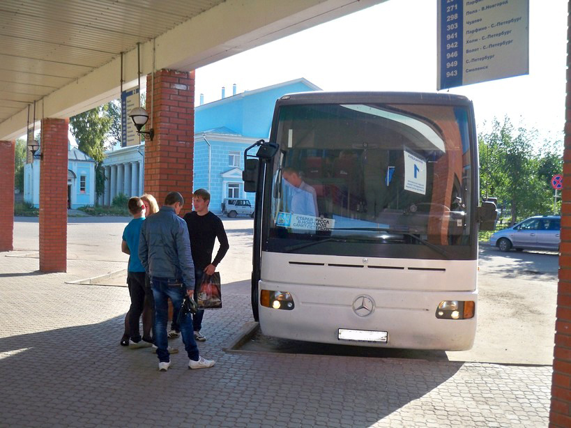 Аренда автобуса для поездки из Москвы в Санкт-Петербург