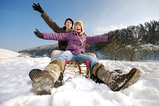 Поездки за город большим количеством людей